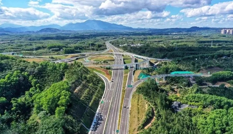 海南省萬(wàn)寧至洋浦高速公路第二代建段環(huán)境保護(hù)、景觀(guān)及服務(wù)設(shè)施工程(項(xiàng)目名稱(chēng))